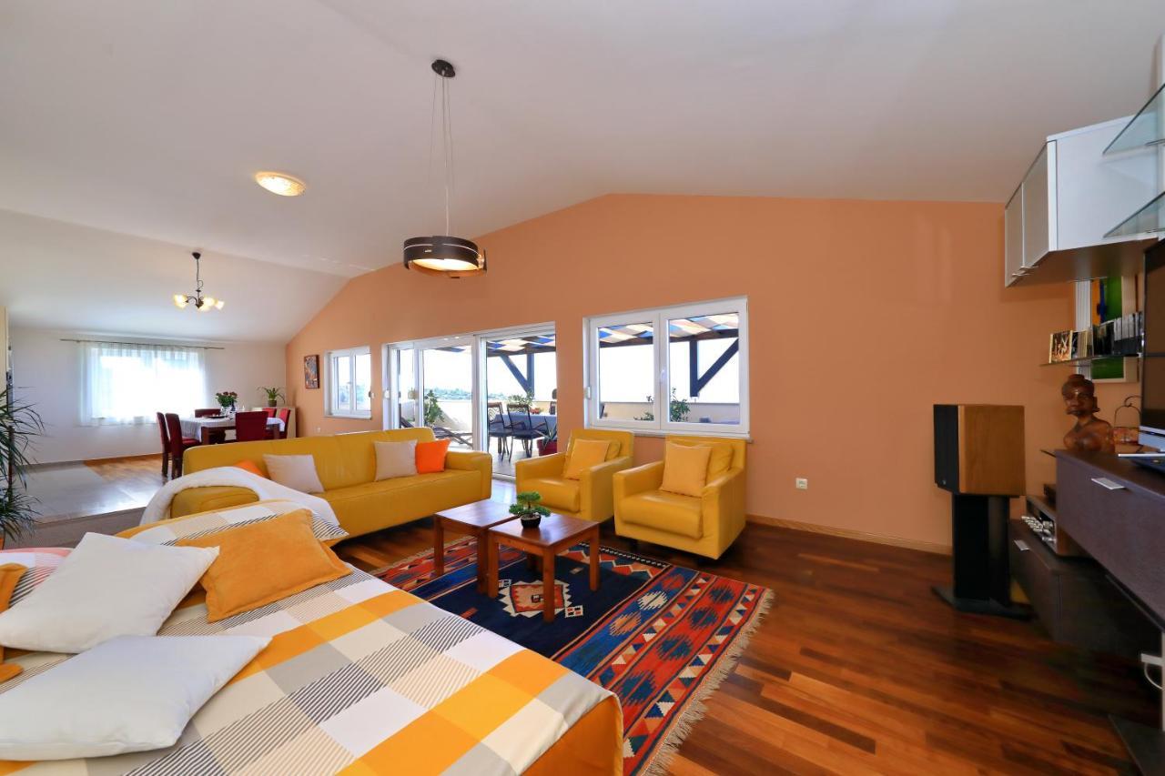 Vanda Land Penthouse